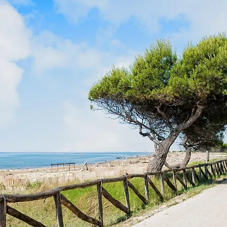 Equipped For Group Getaways In Διαμέρισμα *